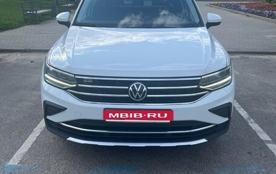 Volkswagen Tiguan II, 2021 год, 2 500 000 рублей, 1 фотография