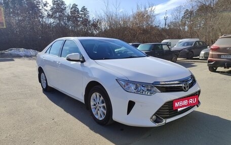 Toyota Camry, 2015 год, 2 250 000 рублей, 2 фотография
