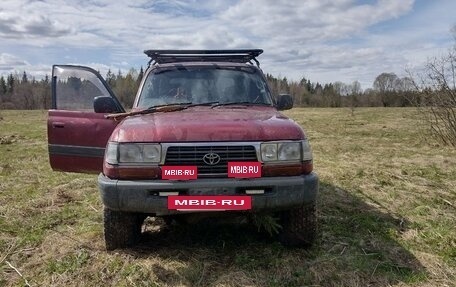 Toyota Land Cruiser 80 рестайлинг, 1995 год, 1 000 000 рублей, 2 фотография