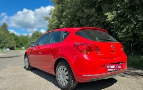 Opel Astra J, 2013 год, 930 000 рублей, 3 фотография