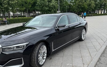 BMW 7 серия, 2019 год, 4 300 000 рублей, 2 фотография