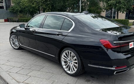 BMW 7 серия, 2019 год, 4 300 000 рублей, 6 фотография