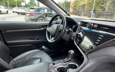 Toyota Camry, 2020 год, 3 100 000 рублей, 7 фотография