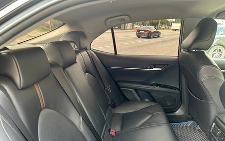 Toyota Camry, 2020 год, 3 100 000 рублей, 5 фотография