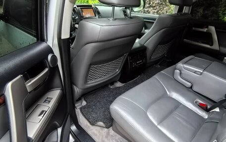 Toyota Land Cruiser 200, 2010 год, 3 499 999 рублей, 9 фотография
