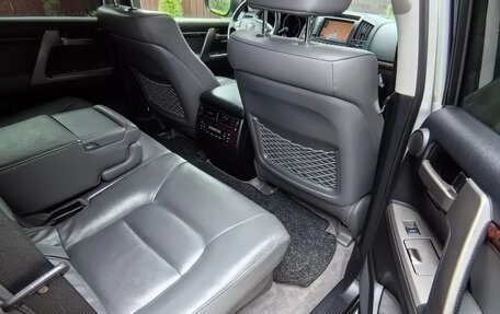 Toyota Land Cruiser 200, 2010 год, 3 499 999 рублей, 13 фотография