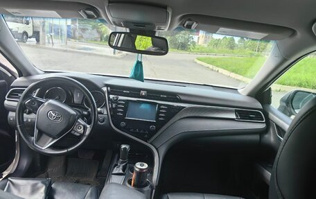 Toyota Camry, 2019 год, 1 050 000 рублей, 2 фотография