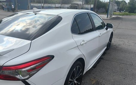 Toyota Camry, 2019 год, 1 050 000 рублей, 4 фотография
