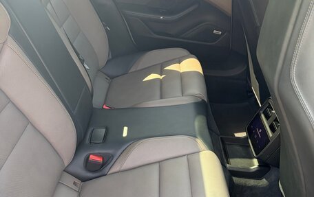 Porsche Taycan I, 2022 год, 17 000 000 рублей, 11 фотография