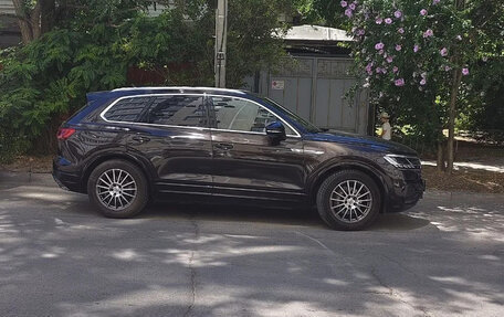 Volkswagen Touareg III, 2019 год, 4 200 000 рублей, 1 фотография