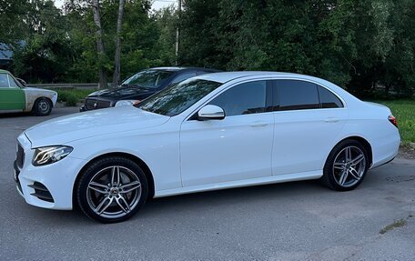 Mercedes-Benz E-Класс, 2018 год, 3 250 000 рублей, 5 фотография