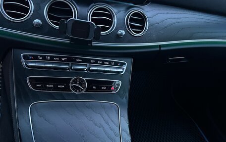 Mercedes-Benz E-Класс, 2018 год, 3 250 000 рублей, 18 фотография