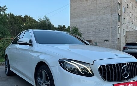 Mercedes-Benz E-Класс, 2018 год, 3 250 000 рублей, 13 фотография