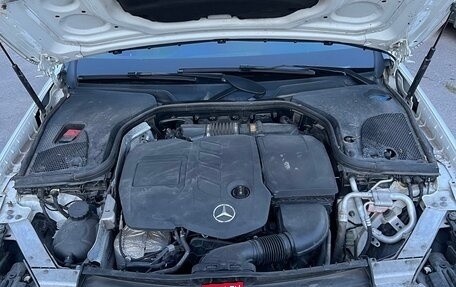 Mercedes-Benz E-Класс, 2018 год, 3 250 000 рублей, 25 фотография