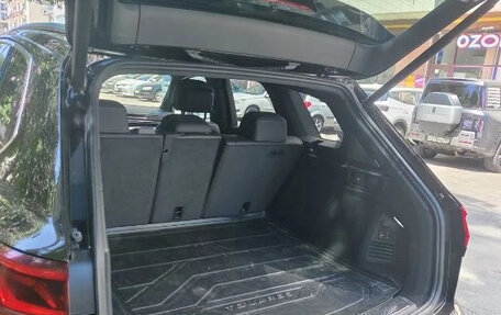 Volkswagen Touareg III, 2019 год, 4 200 000 рублей, 12 фотография