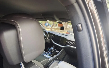Volkswagen Touareg III, 2019 год, 4 200 000 рублей, 10 фотография