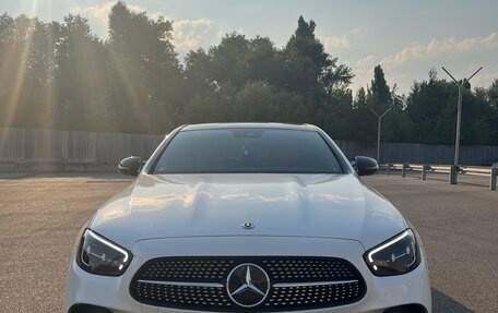 Mercedes-Benz E-Класс, 2021 год, 4 250 000 рублей, 2 фотография