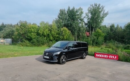 Mercedes-Benz V-Класс, 2024 год, 10 300 000 рублей, 2 фотография