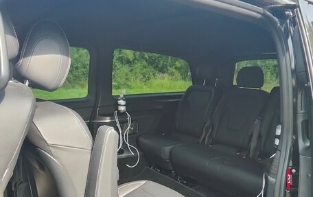 Mercedes-Benz V-Класс, 2024 год, 10 300 000 рублей, 3 фотография