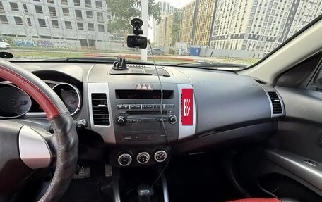 Mitsubishi Outlander III рестайлинг 3, 2007 год, 1 250 000 рублей, 13 фотография