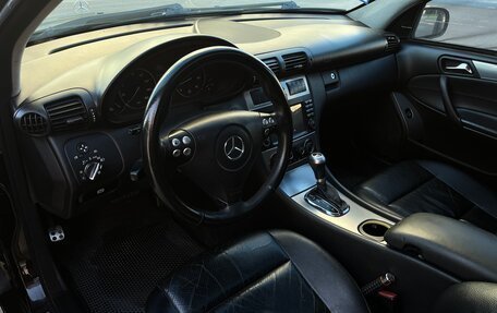 Mercedes-Benz C-Класс, 2004 год, 800 000 рублей, 9 фотография