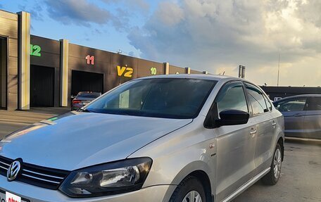 Volkswagen Polo VI (EU Market), 2013 год, 590 000 рублей, 2 фотография