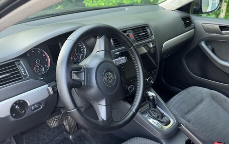 Volkswagen Jetta VI, 2013 год, 1 050 000 рублей, 7 фотография