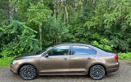 Volkswagen Jetta VI, 2013 год, 1 050 000 рублей, 15 фотография