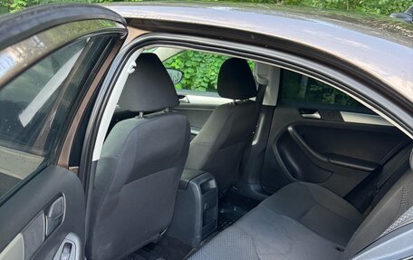 Volkswagen Jetta VI, 2013 год, 1 050 000 рублей, 14 фотография