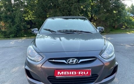 Hyundai Solaris II рестайлинг, 2012 год, 700 000 рублей, 1 фотография