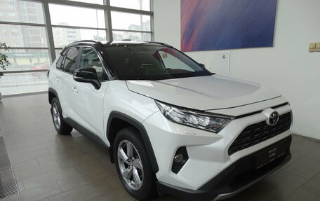 Toyota RAV4, 2020 год, 2 980 000 рублей, 1 фотография