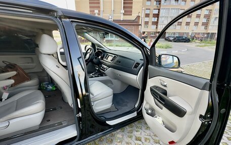 KIA Carnival III, 2019 год, 2 650 000 рублей, 19 фотография