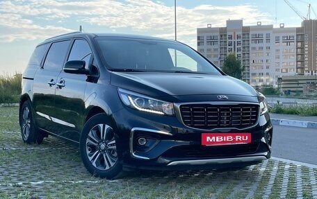 KIA Carnival III, 2019 год, 2 650 000 рублей, 13 фотография