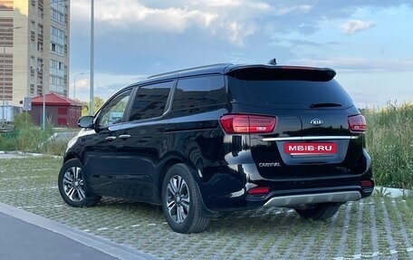 KIA Carnival III, 2019 год, 2 650 000 рублей, 9 фотография