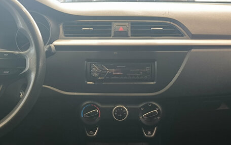 KIA Rio IV, 2018 год, 1 050 000 рублей, 19 фотография