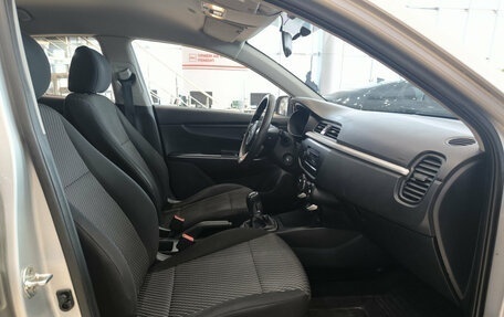 KIA Rio IV, 2018 год, 1 050 000 рублей, 15 фотография