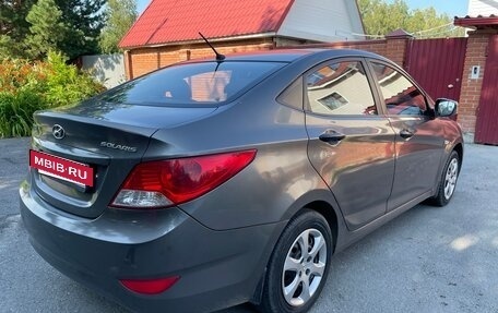 Hyundai Solaris II рестайлинг, 2012 год, 700 000 рублей, 6 фотография