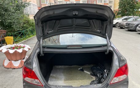 Hyundai Solaris II рестайлинг, 2012 год, 700 000 рублей, 10 фотография