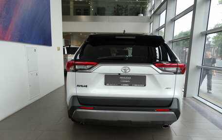 Toyota RAV4, 2020 год, 2 980 000 рублей, 5 фотография