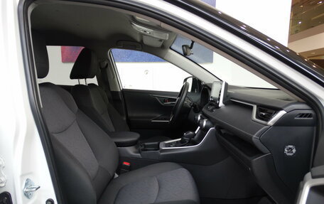 Toyota RAV4, 2020 год, 2 980 000 рублей, 14 фотография