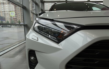 Toyota RAV4, 2020 год, 2 980 000 рублей, 17 фотография