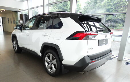 Toyota RAV4, 2020 год, 2 980 000 рублей, 19 фотография