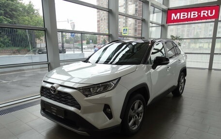 Toyota RAV4, 2020 год, 2 980 000 рублей, 18 фотография