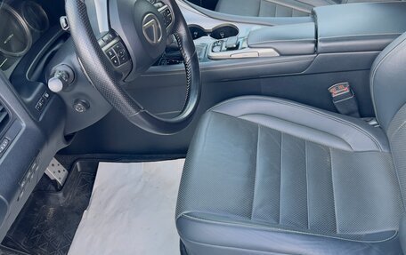 Lexus RX IV рестайлинг, 2017 год, 3 699 000 рублей, 16 фотография