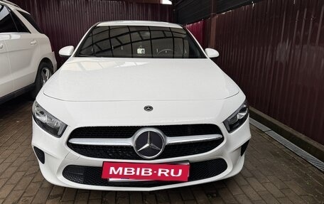 Mercedes-Benz A-Класс, 2019 год, 2 550 000 рублей, 3 фотография