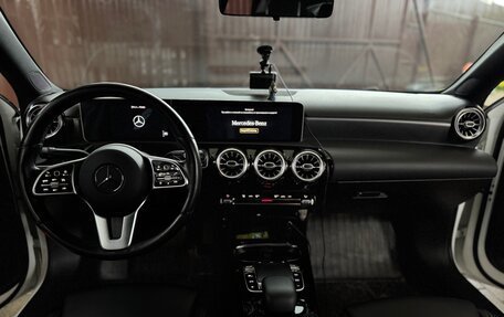 Mercedes-Benz A-Класс, 2019 год, 2 550 000 рублей, 17 фотография