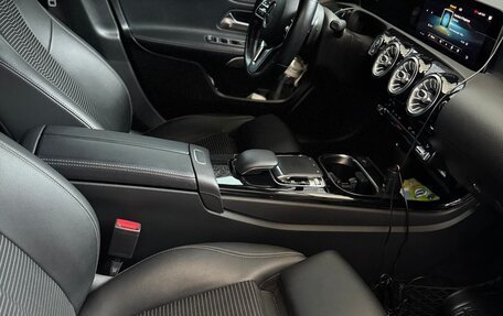 Mercedes-Benz A-Класс, 2019 год, 2 550 000 рублей, 18 фотография
