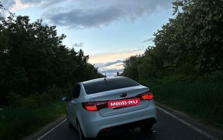KIA Rio III рестайлинг, 2014 год, 1 000 000 рублей, 3 фотография