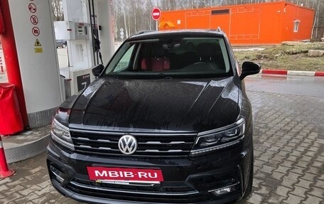 Volkswagen Tiguan II, 2018 год, 3 650 000 рублей, 5 фотография