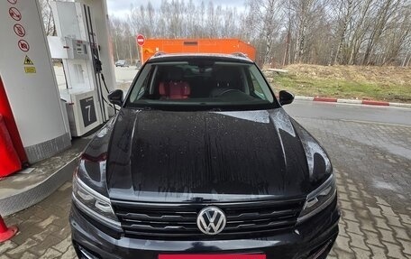Volkswagen Tiguan II, 2018 год, 3 650 000 рублей, 4 фотография